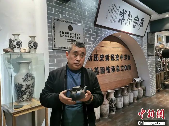 三代为陶!山西阳泉"三兄弟"各怀非遗技艺,用匠心"拿捏"泥与火的艺术