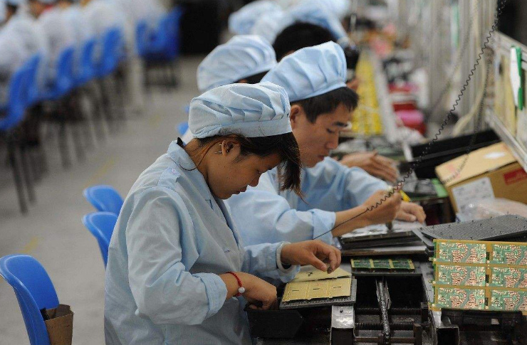 那些辞掉高薪工作,进电子厂拿两三千块工资的人,图的是什么?