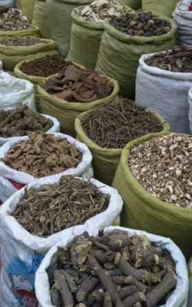 缅甸曼德勒市中心市场人气凋零只有个别商店开门营业