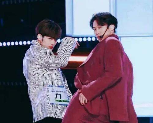 创4俄罗斯佛系帅哥爆红国风美少年刘宇被嘲讽