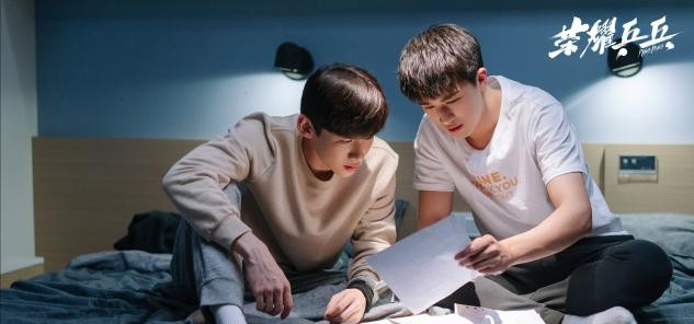 白敬亭,许魏洲的《荣耀兵乓》,好坏都是一目了然的