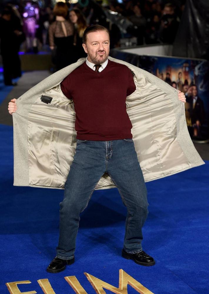 英国男明星排行榜_英国59岁男星一年只穿两次底裤,称“穿着它会摩擦,是件苦差事”