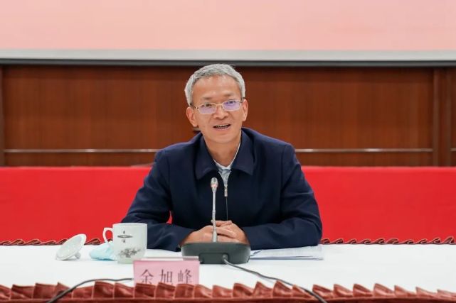 余旭峰强调,要进一步压实工作责任,建立有力工作机制,加强组织领导