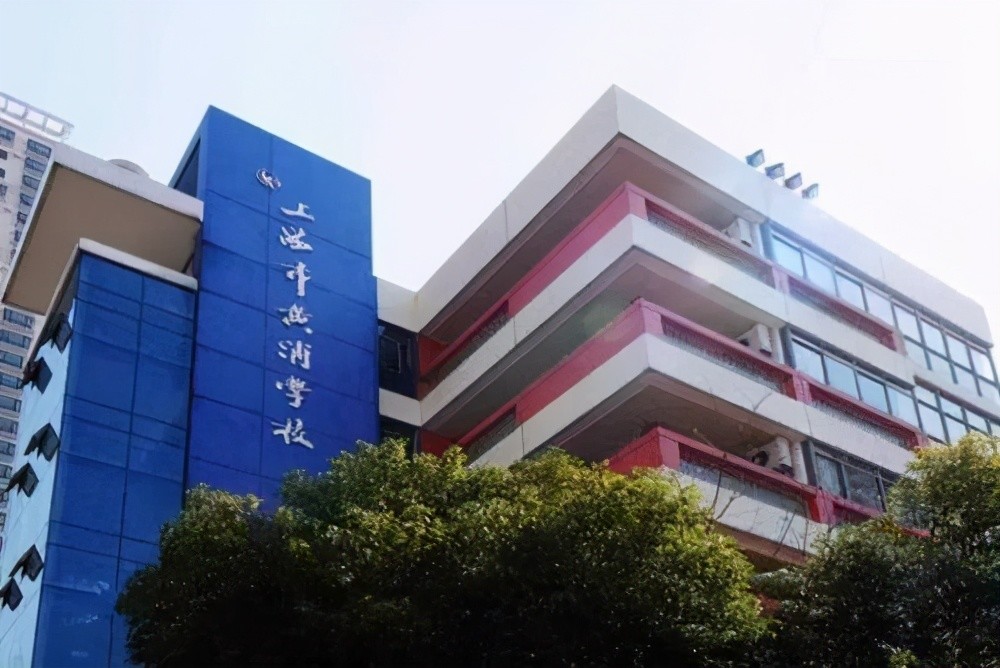 上海教育新政:重点高中招生名额分配到区到校,不用再买学区房了_腾讯