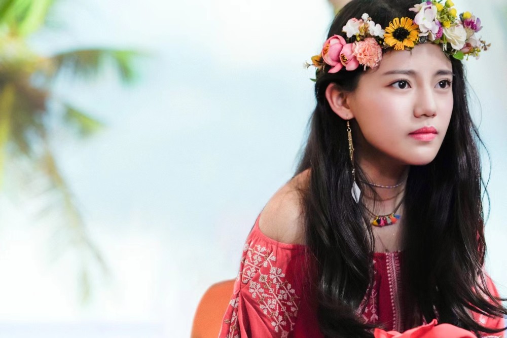 孙珍妮日不落酒店秒变谐星网友真豁得出去