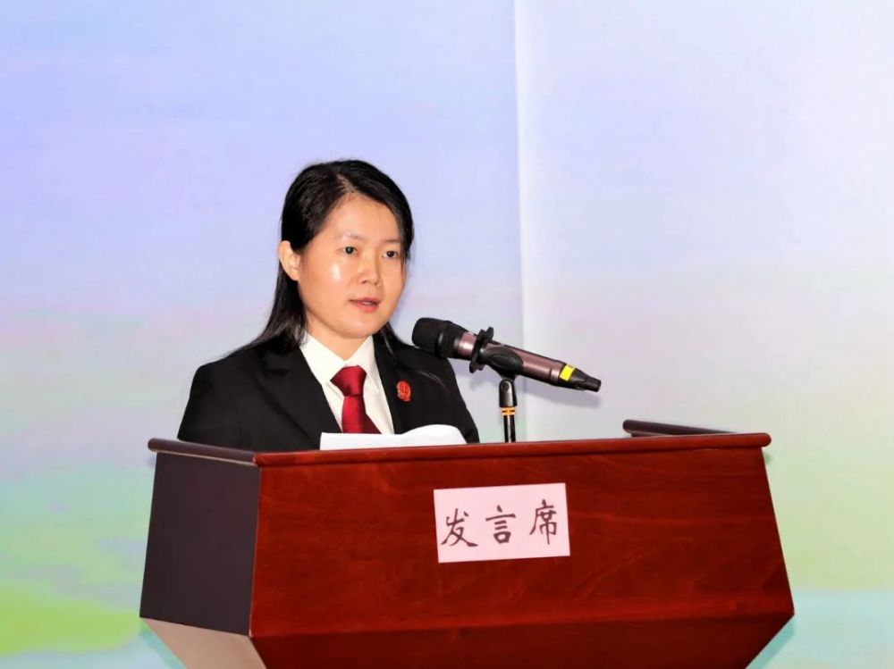 湛江市法院系统先进事迹报告会举行