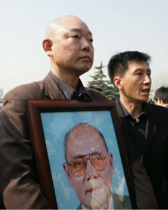 闫怀礼:曾是银行会计,试镜妖僧不成反演沙和尚,却因误吸敌敌畏病逝