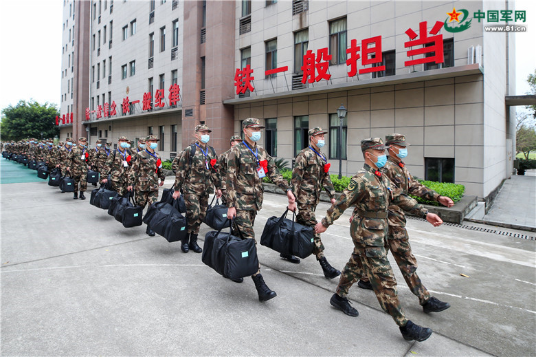 青春正当时武警重庆总队喜迎首批春季新兵入营