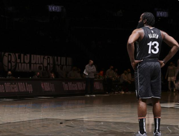 铁人哈登扛不住,到篮网只能做苦力_腾讯新闻