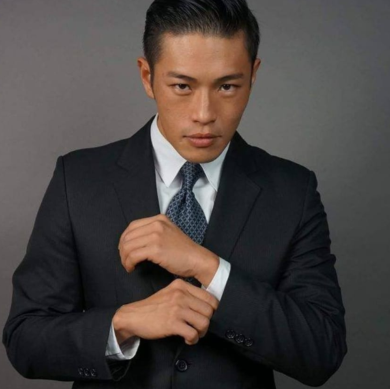 很多网友也非常善良的表示希望黄民安的妻子可以在经过