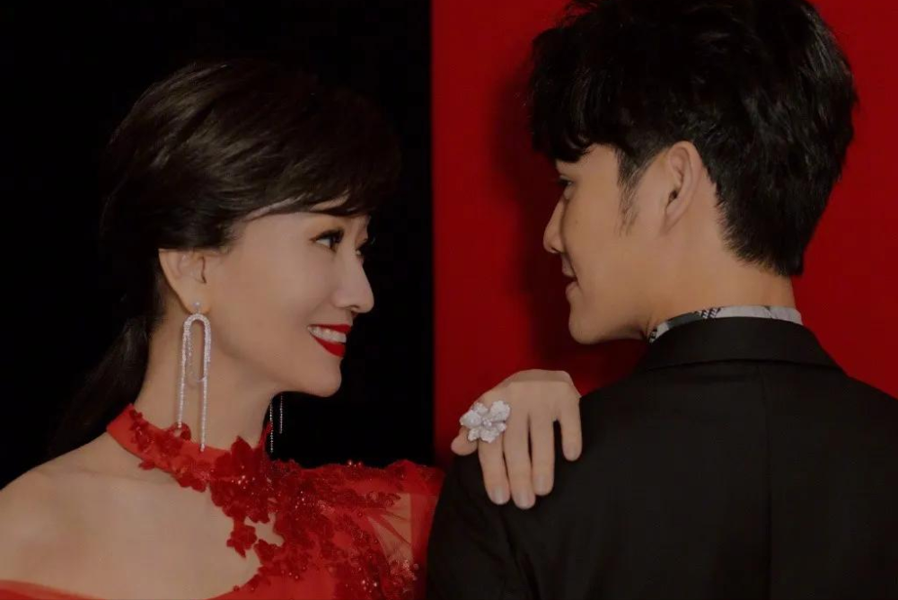 赵雅芝隐秘情史:前夫黄汉伟,绯闻对象黄