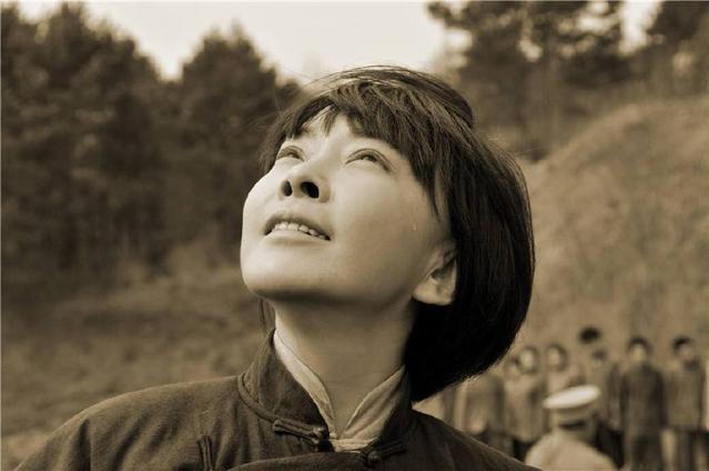 让很多人都感到十分的敬佩,在1935年的冬天,张一曼去到了抗联里面工作