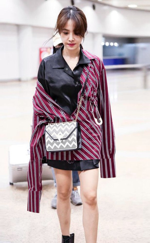 印象中的她怎么也得有个165cm以上吧,但是事实又证明她也就仅仅只有