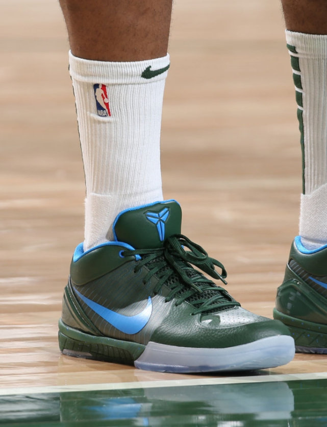 nba球员上脚保罗乔治上脚pg3欧文生日