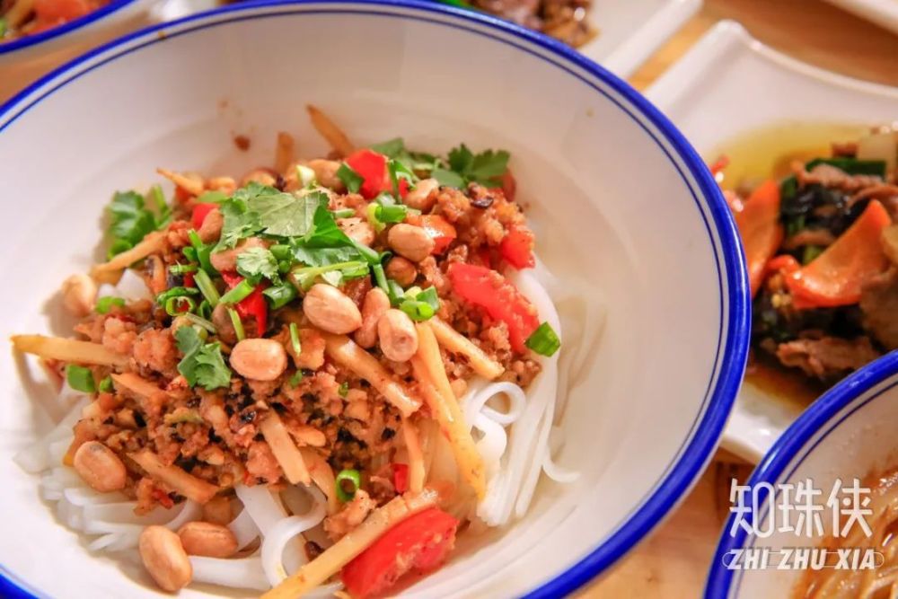 珠海路边小店的这碗粉鲜香地道超开胃不少外地人闻名而来
