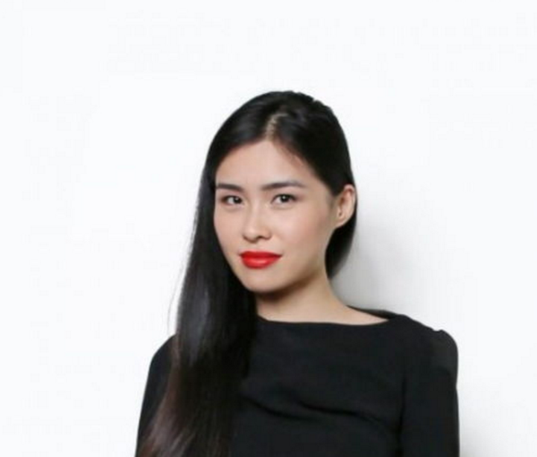 广东女孩李然相貌平平遇王子26岁成欧洲王室第一位中国王妃