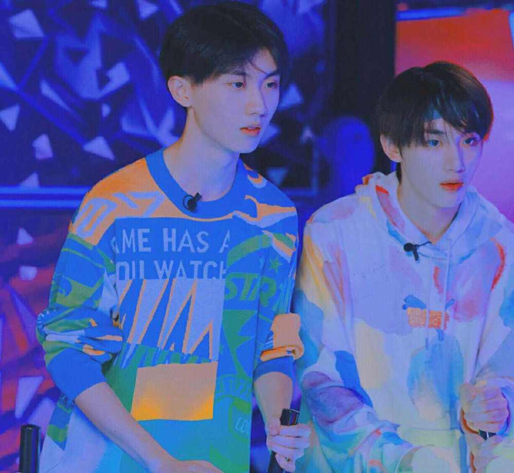 泗源十年的时代峰峻,九年的王俊凯,八年的王源和敖子逸,七