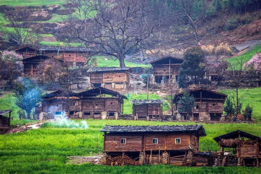 隐藏在山谷近百年的村落,拥有茶马古道的历史,真正的世外桃源