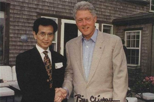 90年代红极一时的气功大师严新:被当众