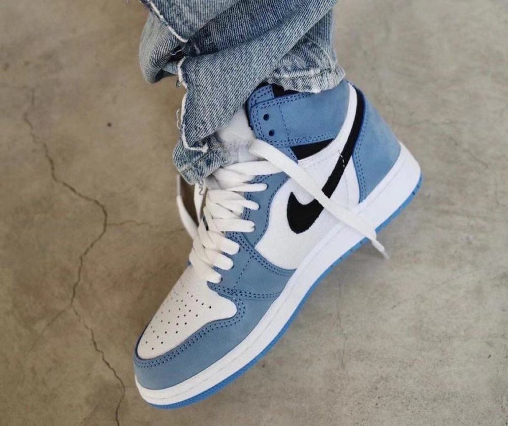 新配色aj1大学蓝你见过吗_腾讯新闻