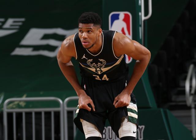 雄鹿迎来pj塔克后已经成为篮网在东部最大对手._腾讯新闻