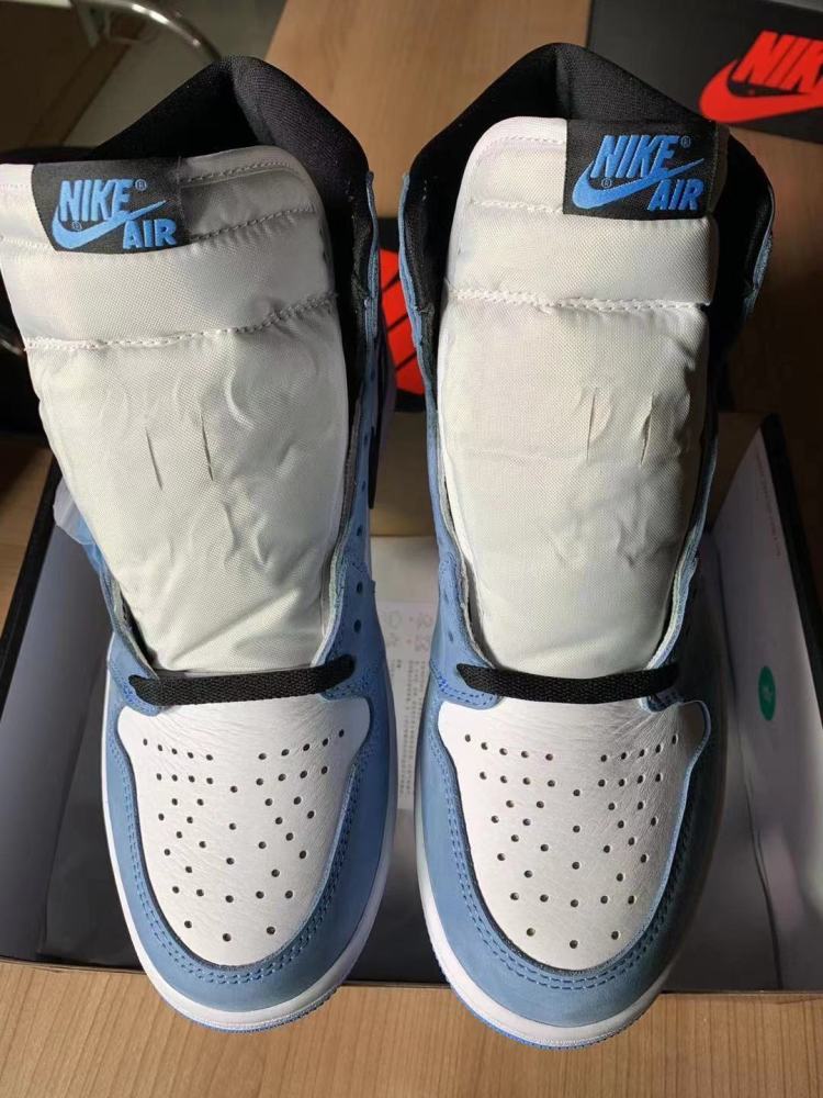 aj1经典复古高帮百搭文化篮球鞋 大学蓝北卡蓝黑曜石_腾讯新闻