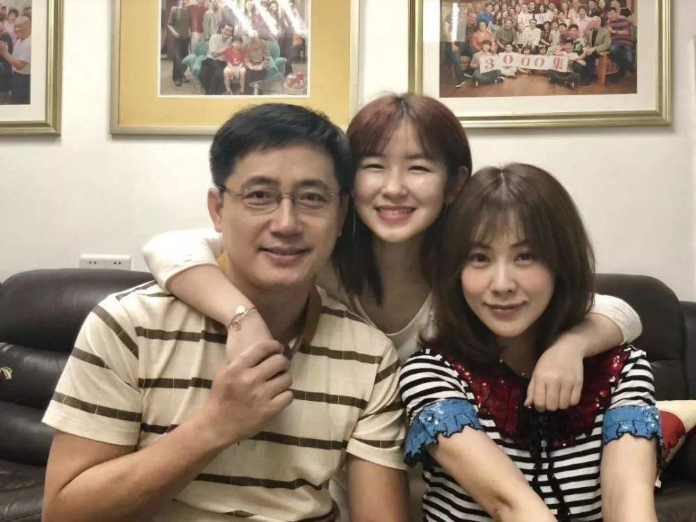 《外来媳妇本地郎》康枝子,为读书暂离剧组,学业有成回来当导演_腾讯