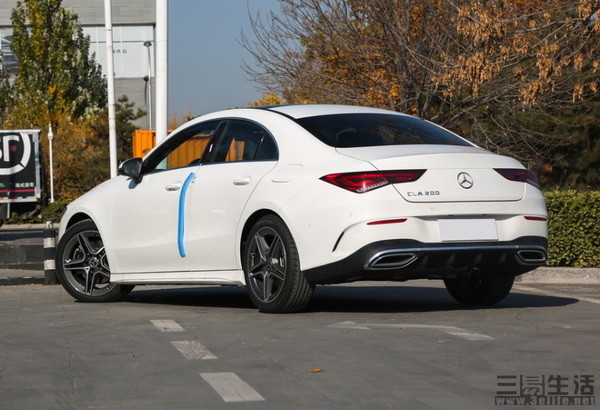 新款奔驰cla正式上市售价区间29983828万元