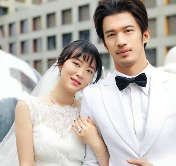 她刚刚走红办完婚礼走入婚姻就分手如今把日子过成了诗和远方