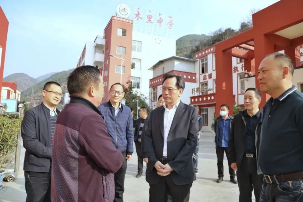 李江赴木里县督导森林草原防灭火工作强调严防重特大火灾和人员伤亡
