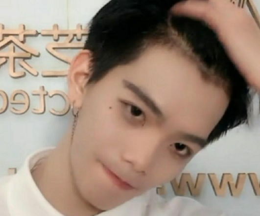 七鹤大人失去热度后终于要露脸了整容效果曝光堪称改头换面