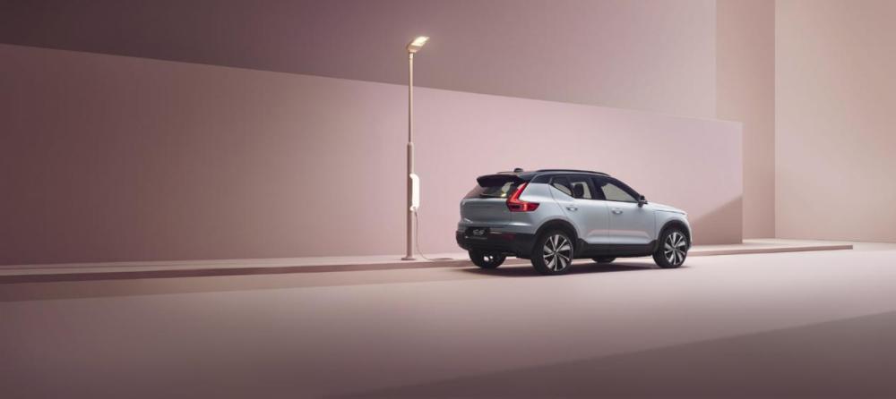 续航够长 支持快充 沃尔沃第一台电车上市 这猛 腾讯新闻