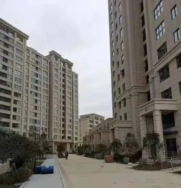 陕西安康中梁地产还未交房就问题多多