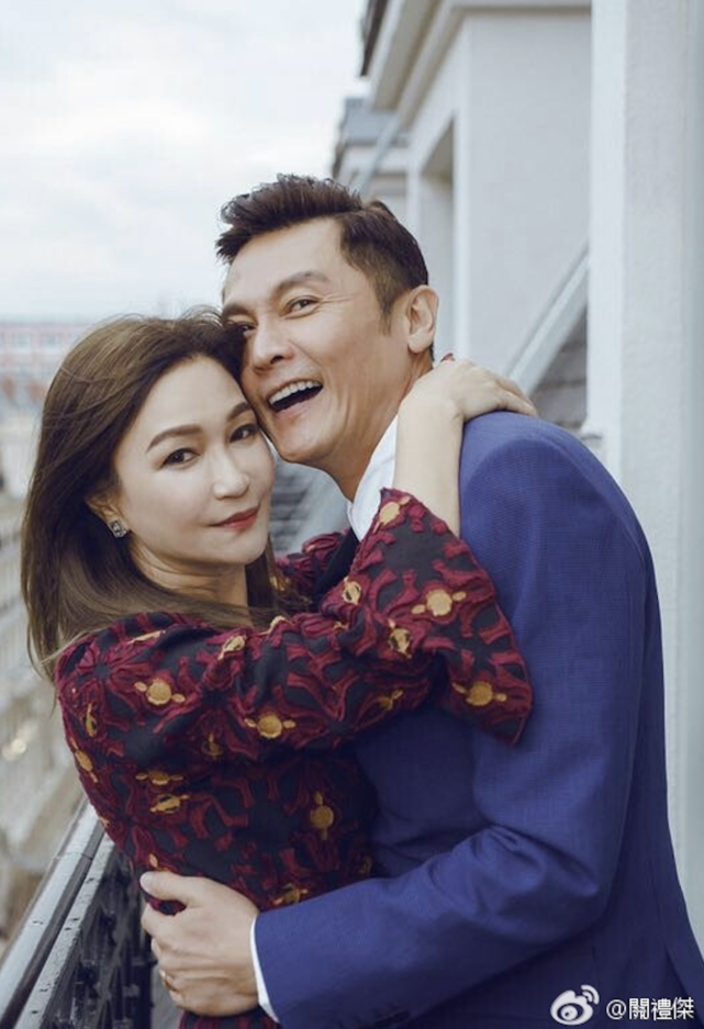 关礼杰20岁次女有望韩国出道穿环染发打扮个性颜值不输姐姐