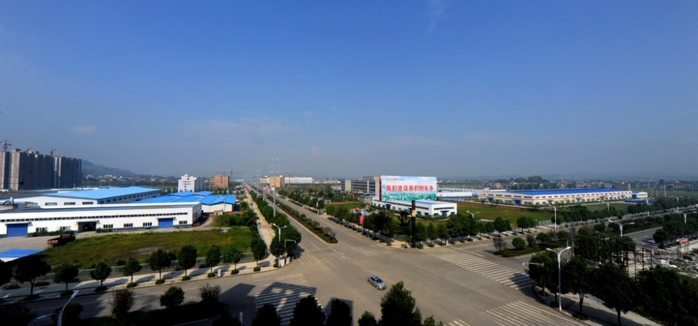 开江掀起工业再造新高潮