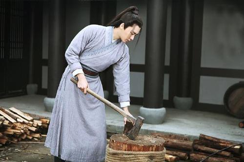 黄粱的梦吓到他自己,是因为他知道这个梦很真实,一个人突然得到了很大