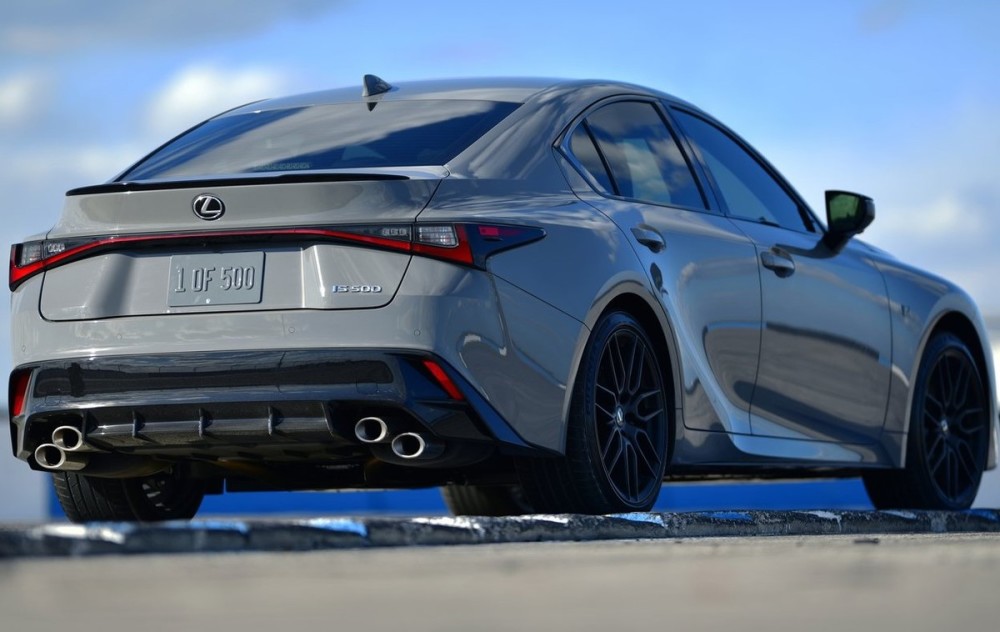限量500辆 雷克萨斯is 500 f sport首发_腾讯新闻