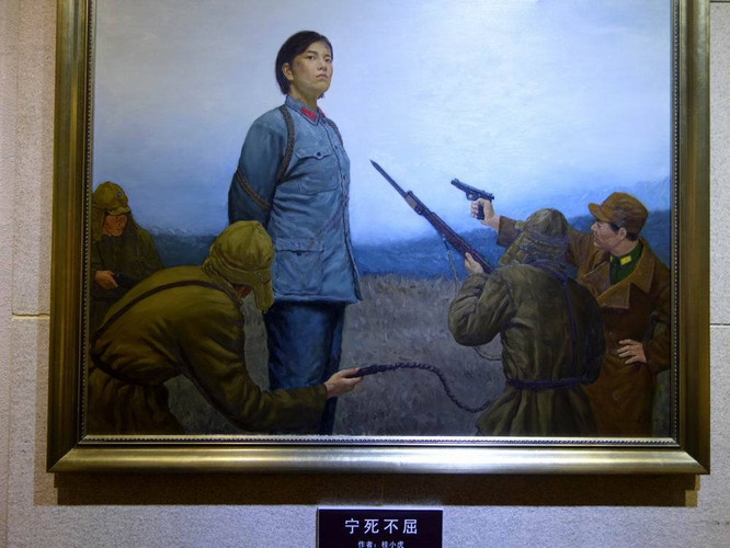 她,一个西路军女战士,从万人坑中被救出,在山里爬行三天才获救