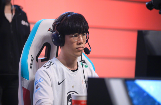 低迷战绩不容乐观|rookie|ig|义进哥|lgd|theshy|英雄联盟|lol全球总