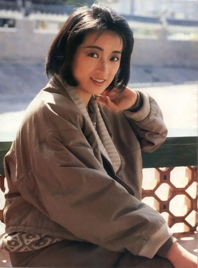 伍宇娟(袁银姑,袁紫衣)袁紫衣被认为是金庸小说中最令人反感的女主角