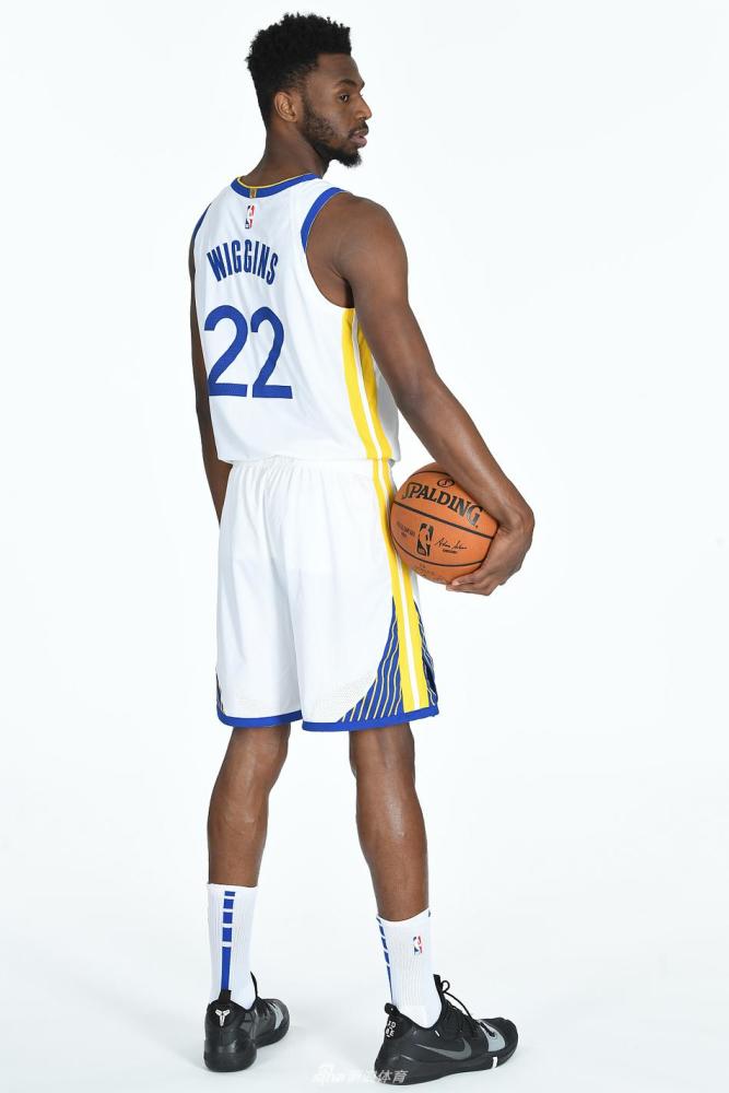 维金斯:除非强制要求,否则最近不会接种新冠疫苗