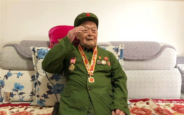 上甘岭一等功臣一人毙敌400人因上级失误苦当33年临时工
