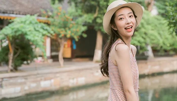 水瓶座的男孩子喜欢什么类型女孩 能让水瓶男着迷的女人 腾讯新闻