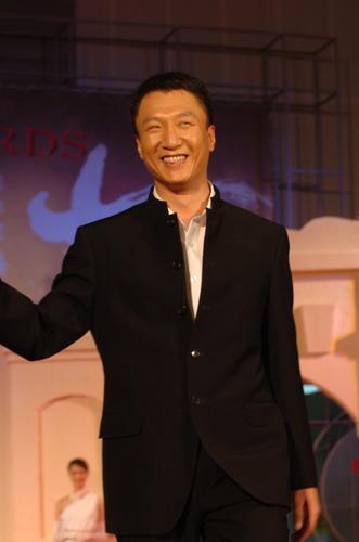从舞王到影帝,因牛振华的一句话,孙红雷放弃老家一切去了北京_腾讯