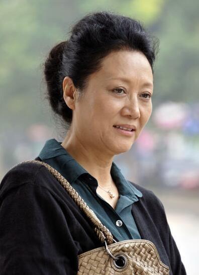 她是恶婆婆女儿出生三个月就去拍戏回家后孩子都会喊妈了