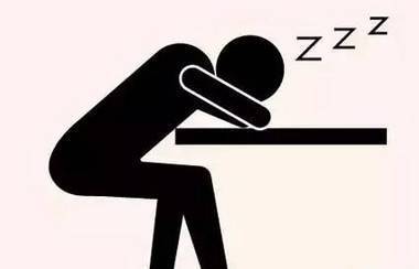 趴着睡觉会导致近视吗