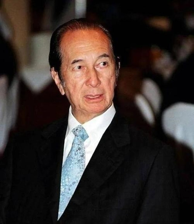 何鸿燊多次帮崩牙驹,为何何鸿燊去世,吊唁的崩牙驹被拒之门外_腾讯