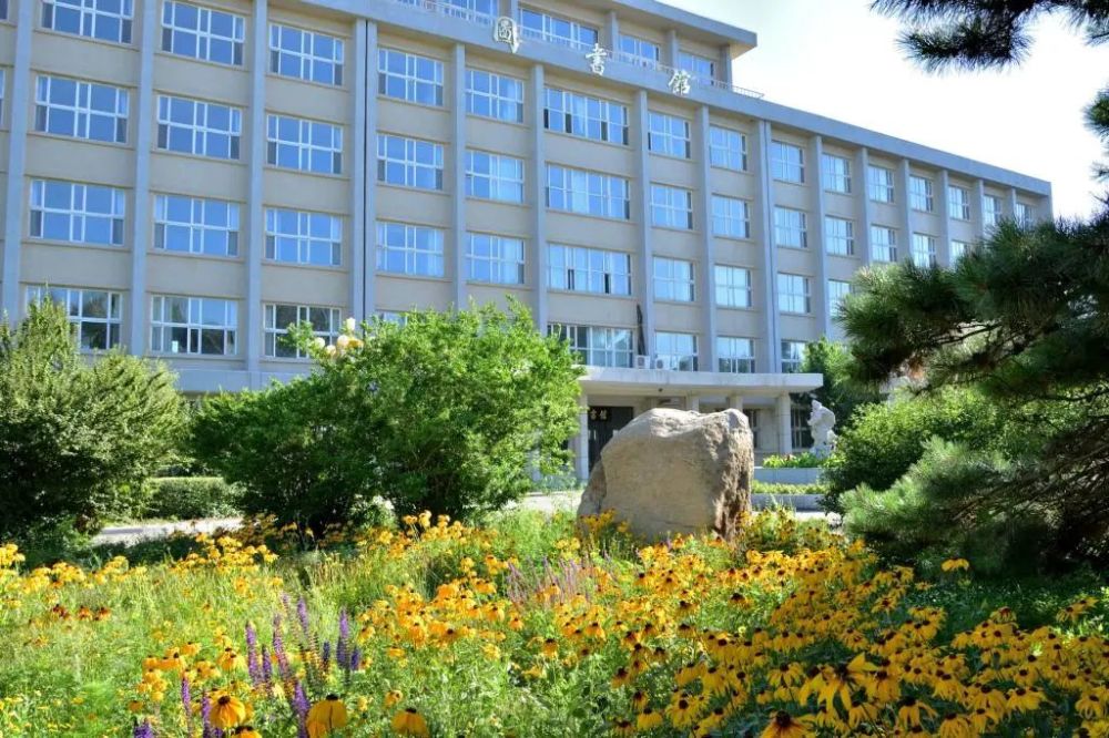 前者指的是清华大学,上海交通大学,华中科技大学,西安交通大学,哈尔滨