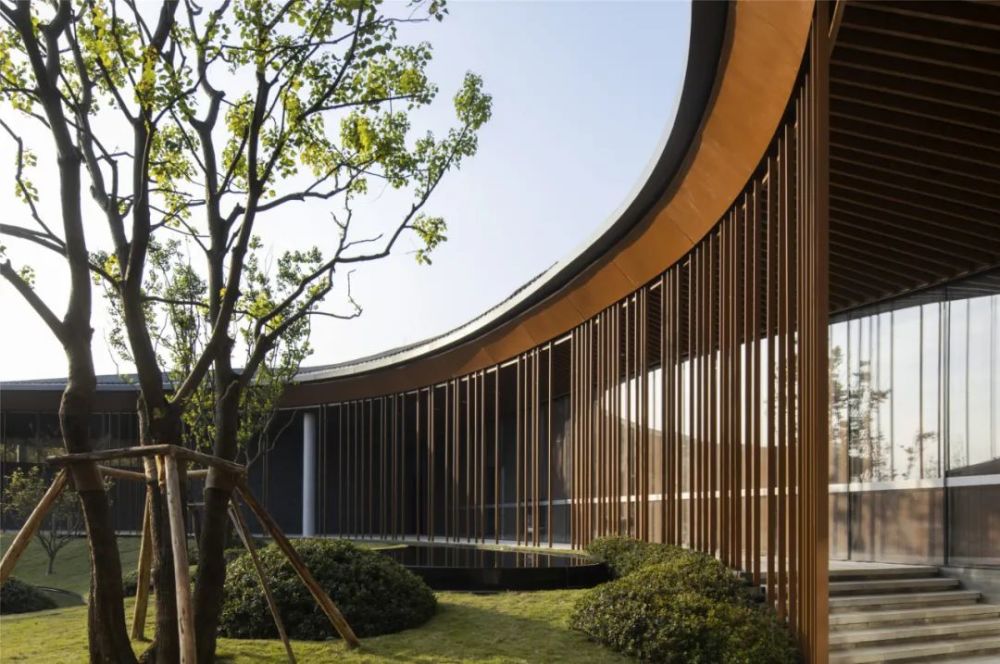 成都花间堂酒店一期补绘山水的长卷庄子玉工作室