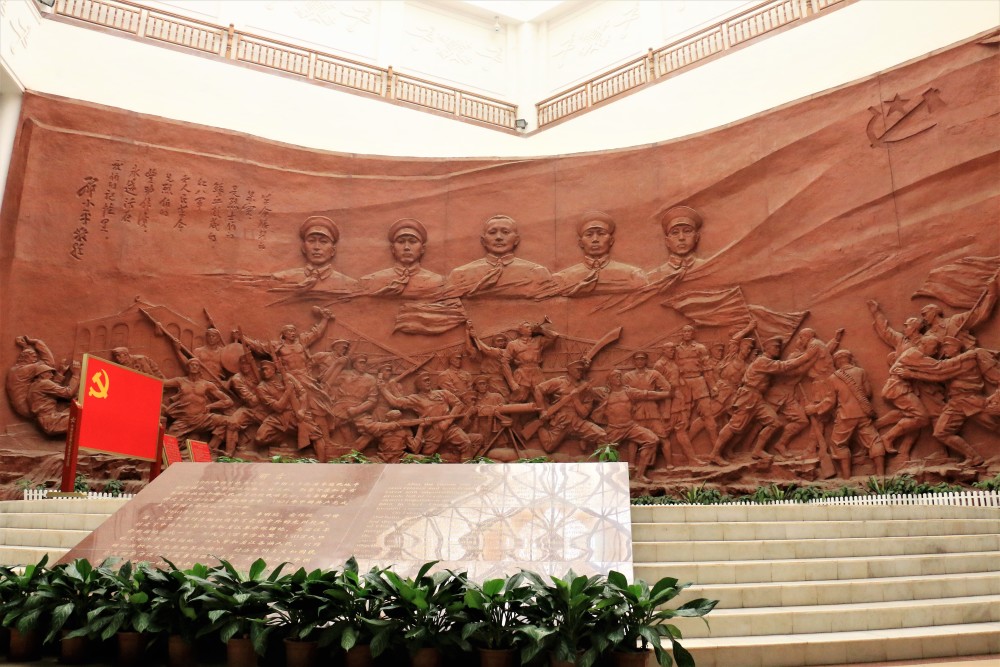 追寻最绚丽的红赤色龙州红八军精神永流传